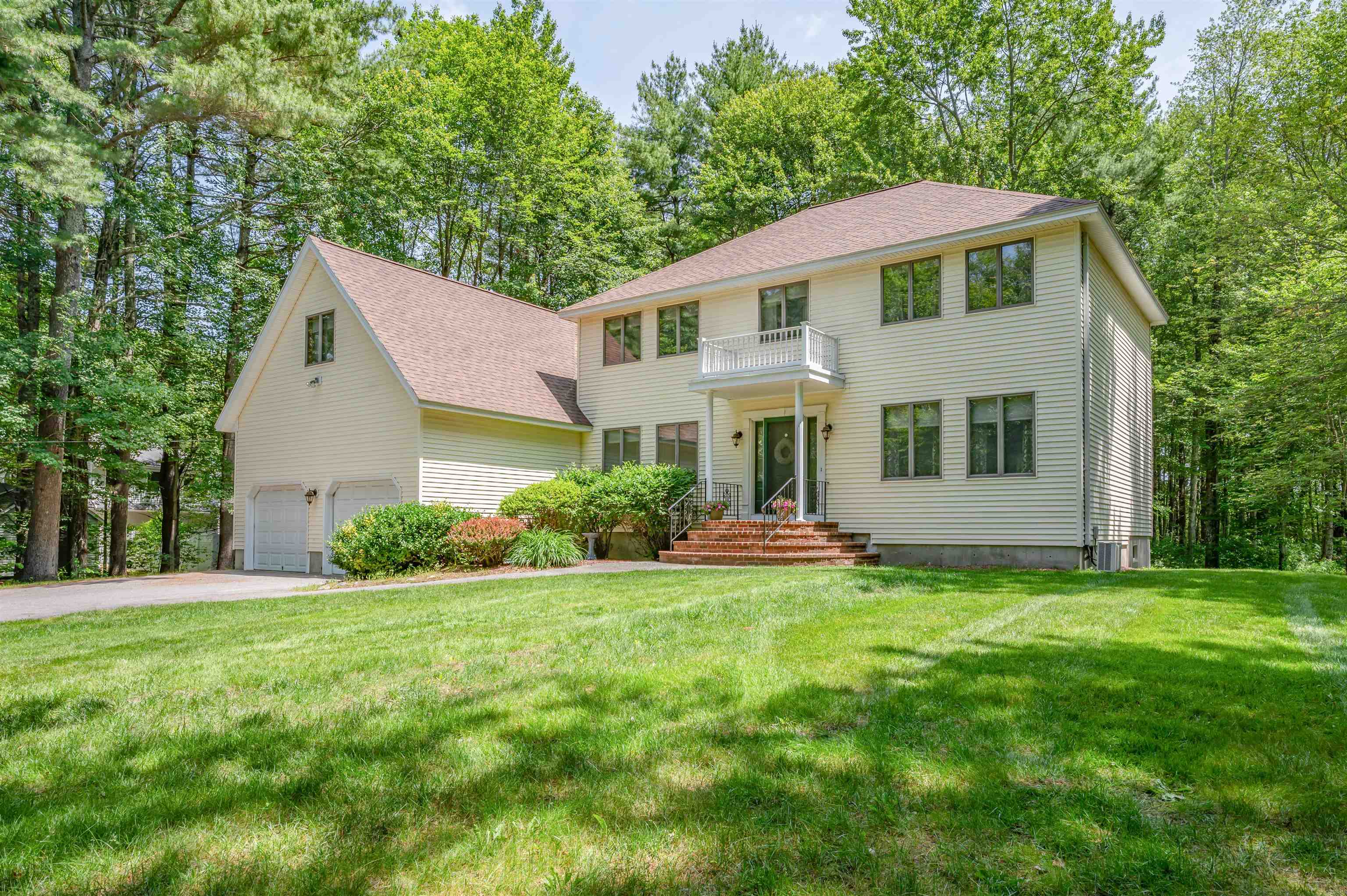 7 Golden Oaks Drive