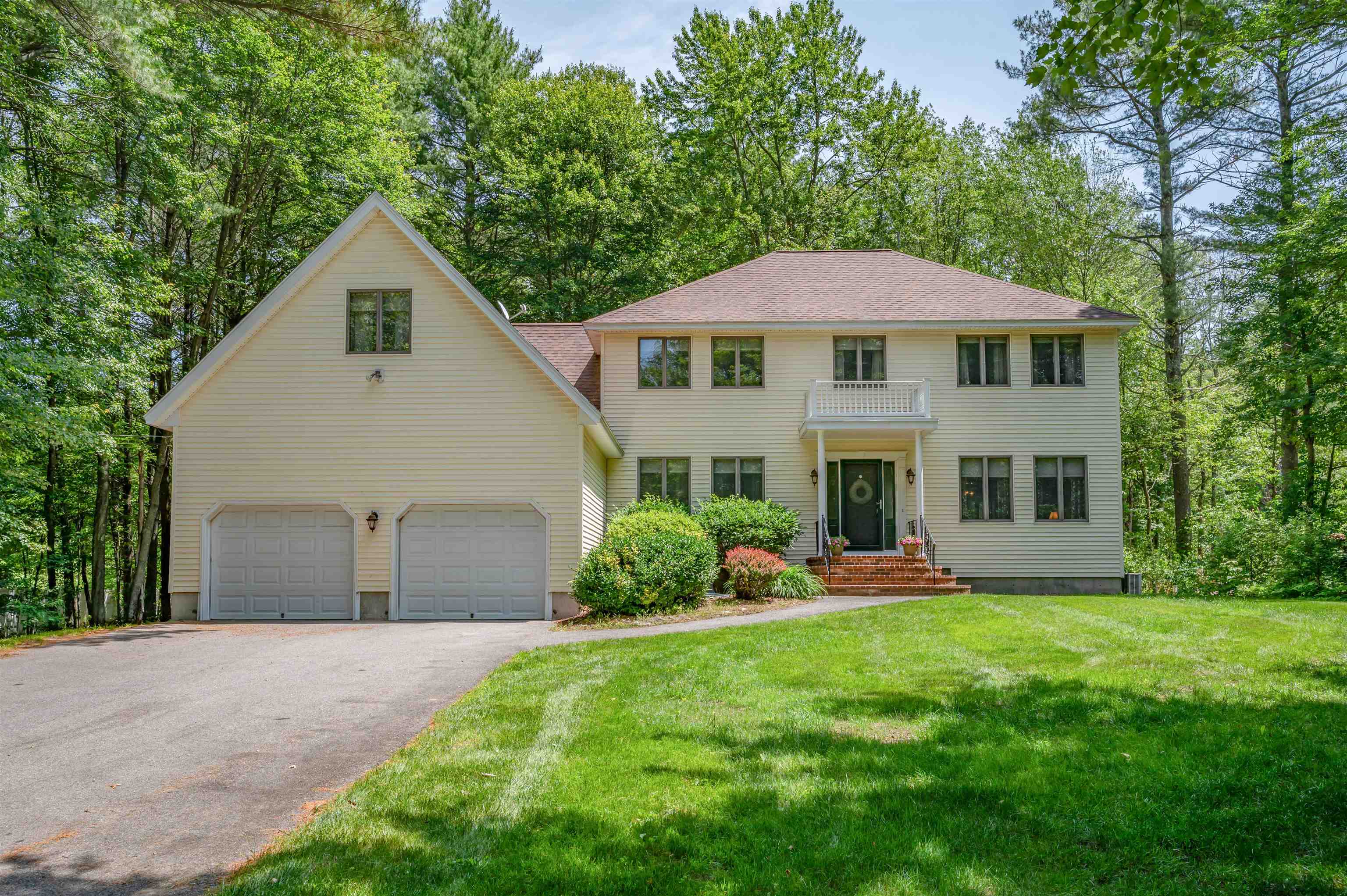 7 Golden Oaks Drive