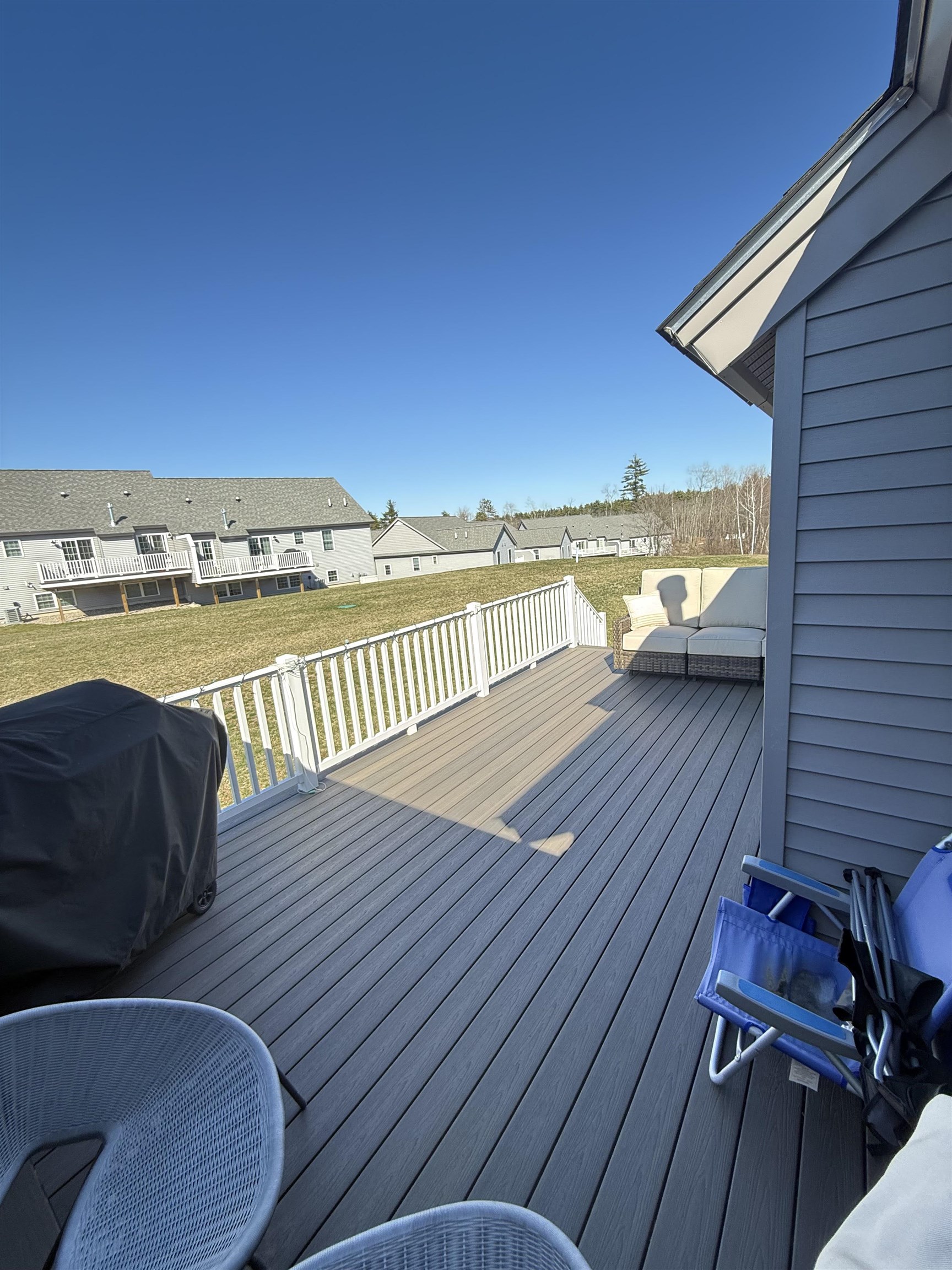 11B LUNAS Avenue 3321B