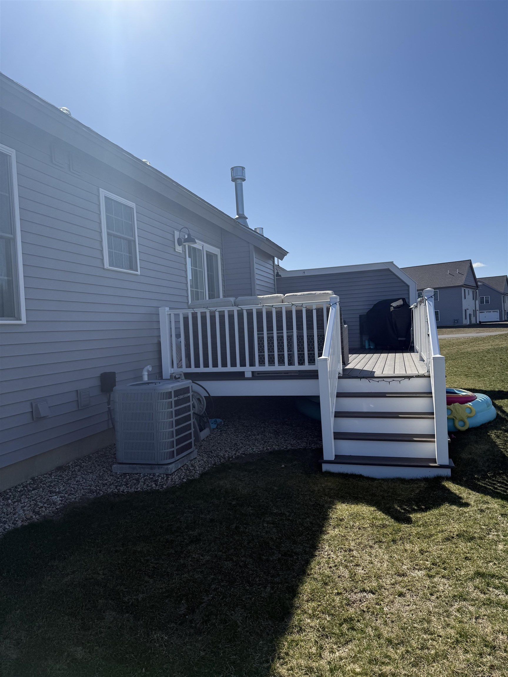 11B LUNAS Avenue 3321B