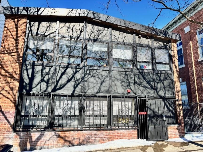 252-260 College Street