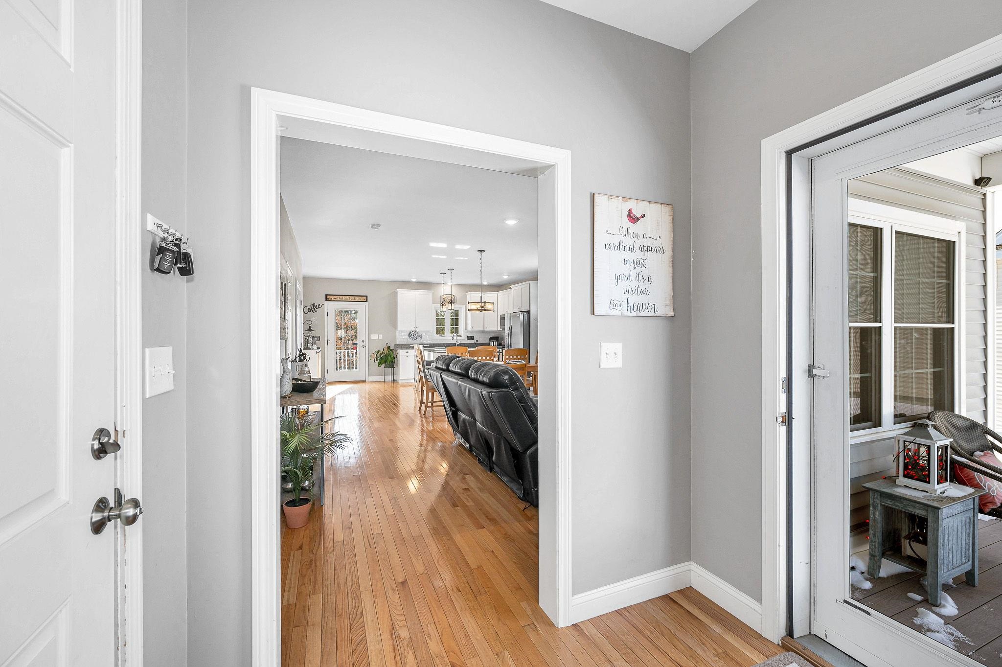 8 Crown Point Circle