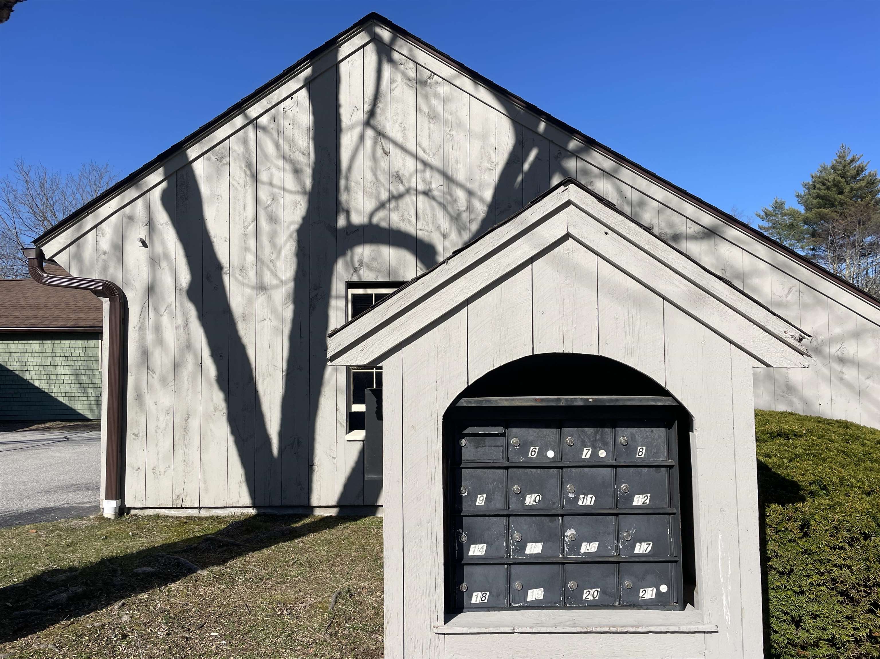 14 Colonial Square 14