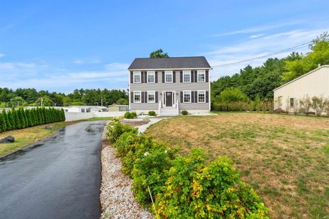 Photo of 43 Hampton Road, Exeter, NH 03833 (MLS # 5058099)