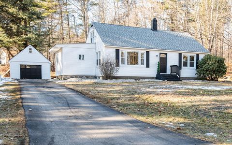 Photo of 121 Hampstead Road, Sandown, NH 03873 (MLS # 5074420)