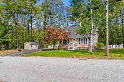 Photo of 29 Hazel Avenue, Nashua, NH 03062 (MLS # 5088473)