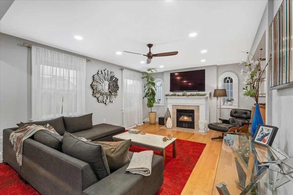 Photo of 165 Taylor Street, Manchester, NH 03103 (MLS # 5045874)