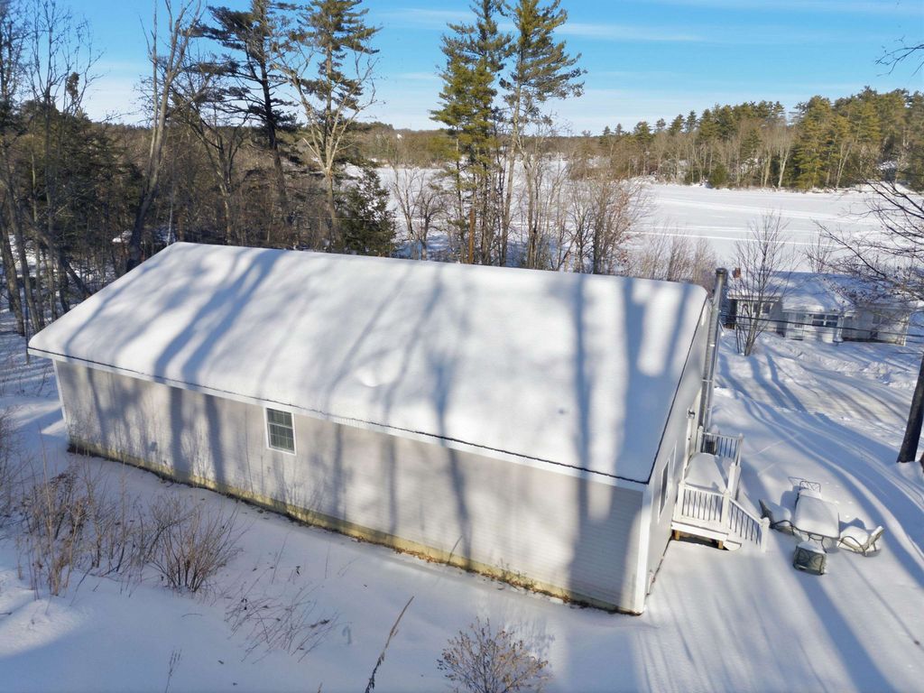 Photo of 61 Crescent Drive, Barnstead, NH 03225 (MLS # 5076683)
