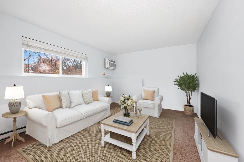 Photo of 20 Mercury Drive #20, Londonderry, NH 03053 (MLS # 5071662)