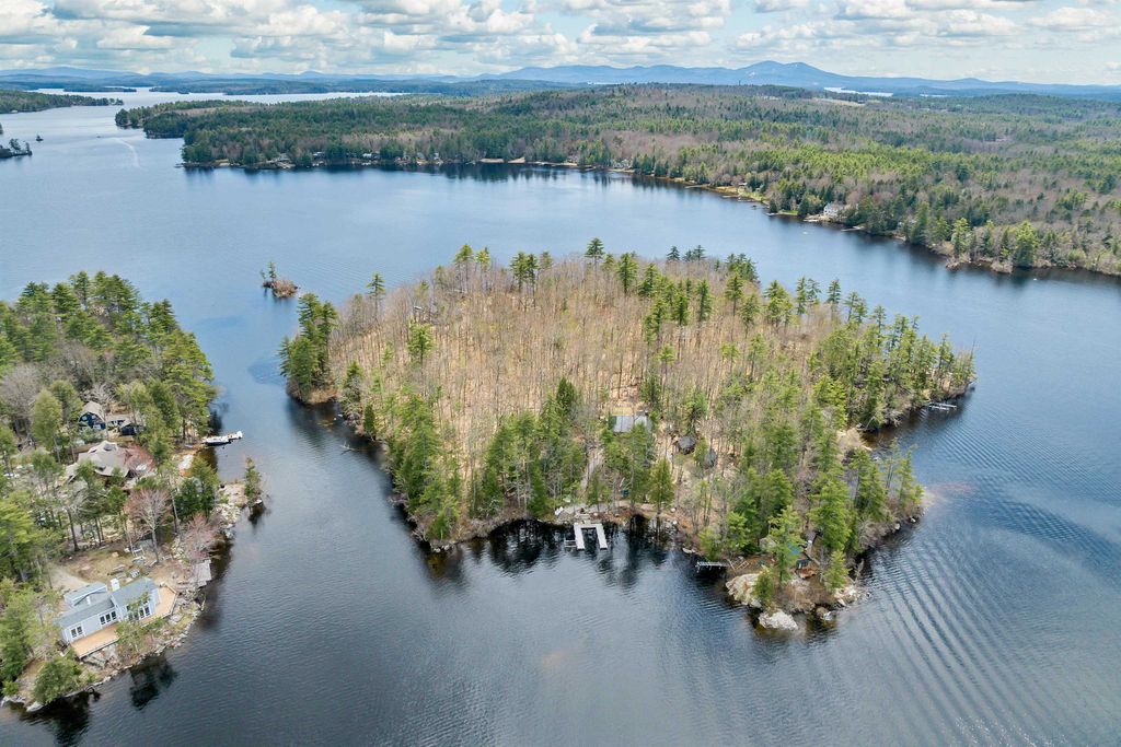 Photo of 651 Gansy Island, Moultonborough, NH 03254 (MLS # 5083208)