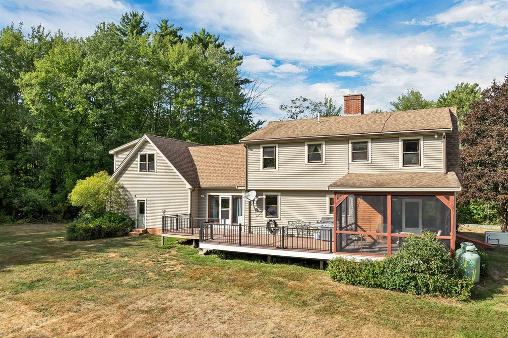 Photo of 5 Bennett Farm Road, Tuftonboro, NH 03853 (MLS # 5085265)