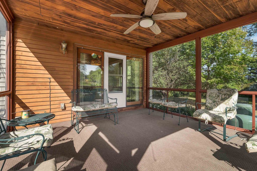 Photo of 5 Bennett Farm Road, Tuftonboro, NH 03853 (MLS # 5085265)