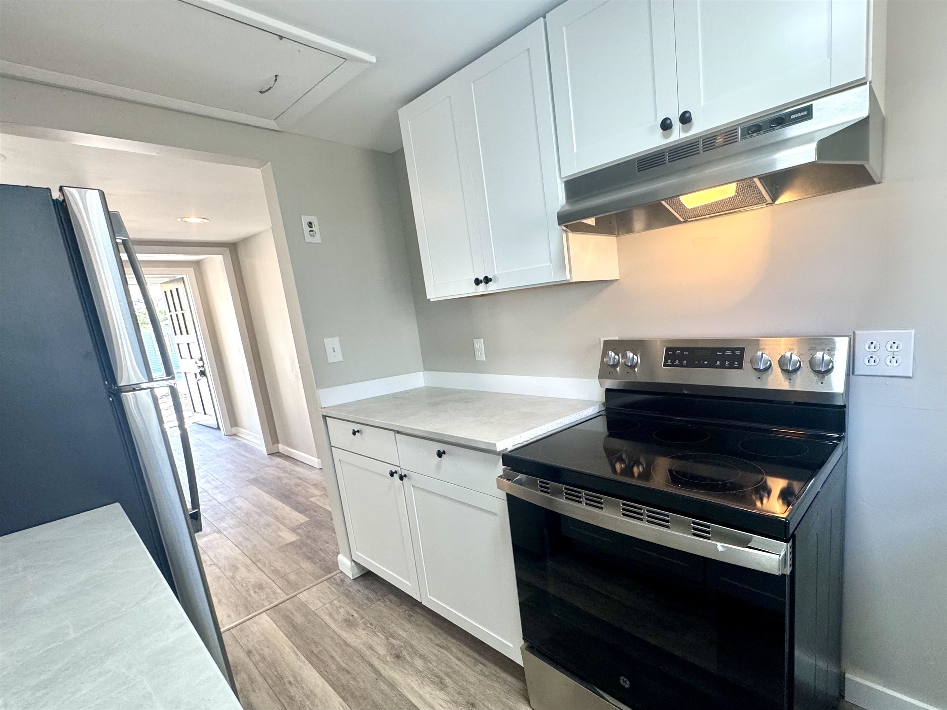 Laconia, New Hampshire 03246, United States, 3 Bedrooms Bedrooms, ,1 BathroomBathrooms,Residential,Pending,122465