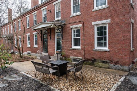 79 Pleasant Street 2 Manchester NH 03101