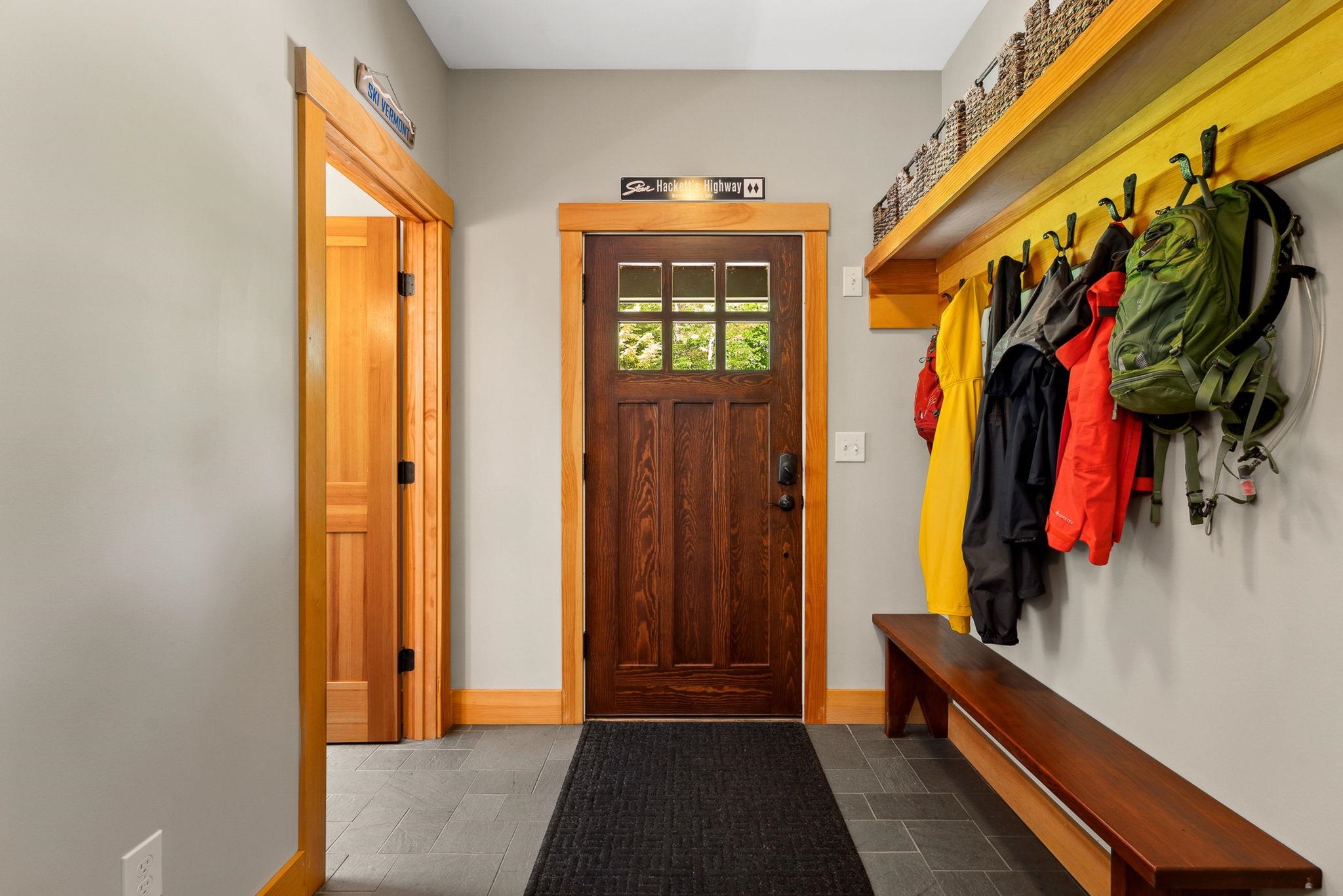 1045 Ring Road