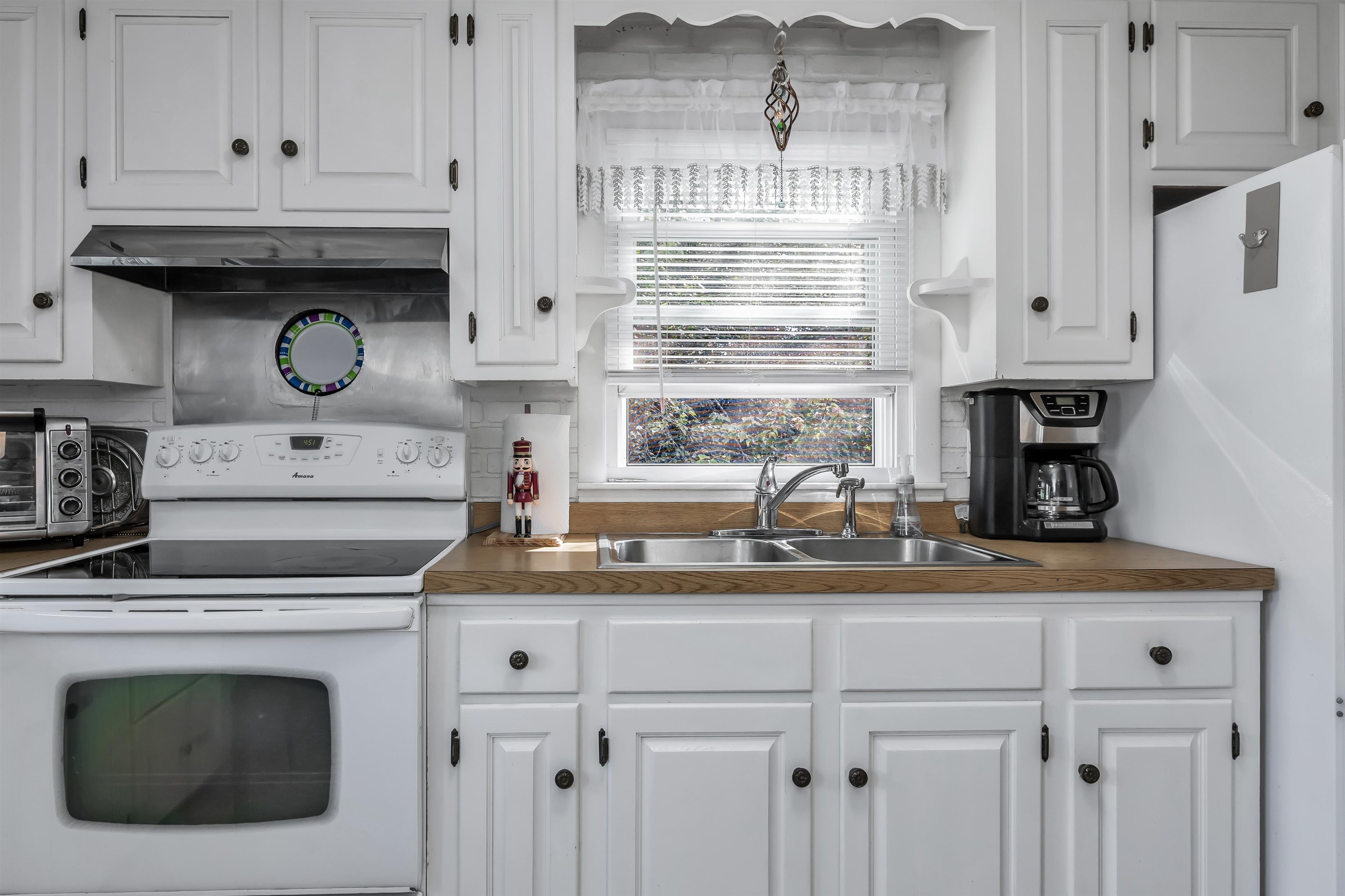 Salem, New Hampshire 03079, United States, 3 Bedrooms Bedrooms, ,1 BathroomBathrooms,Residential,Pending,152255