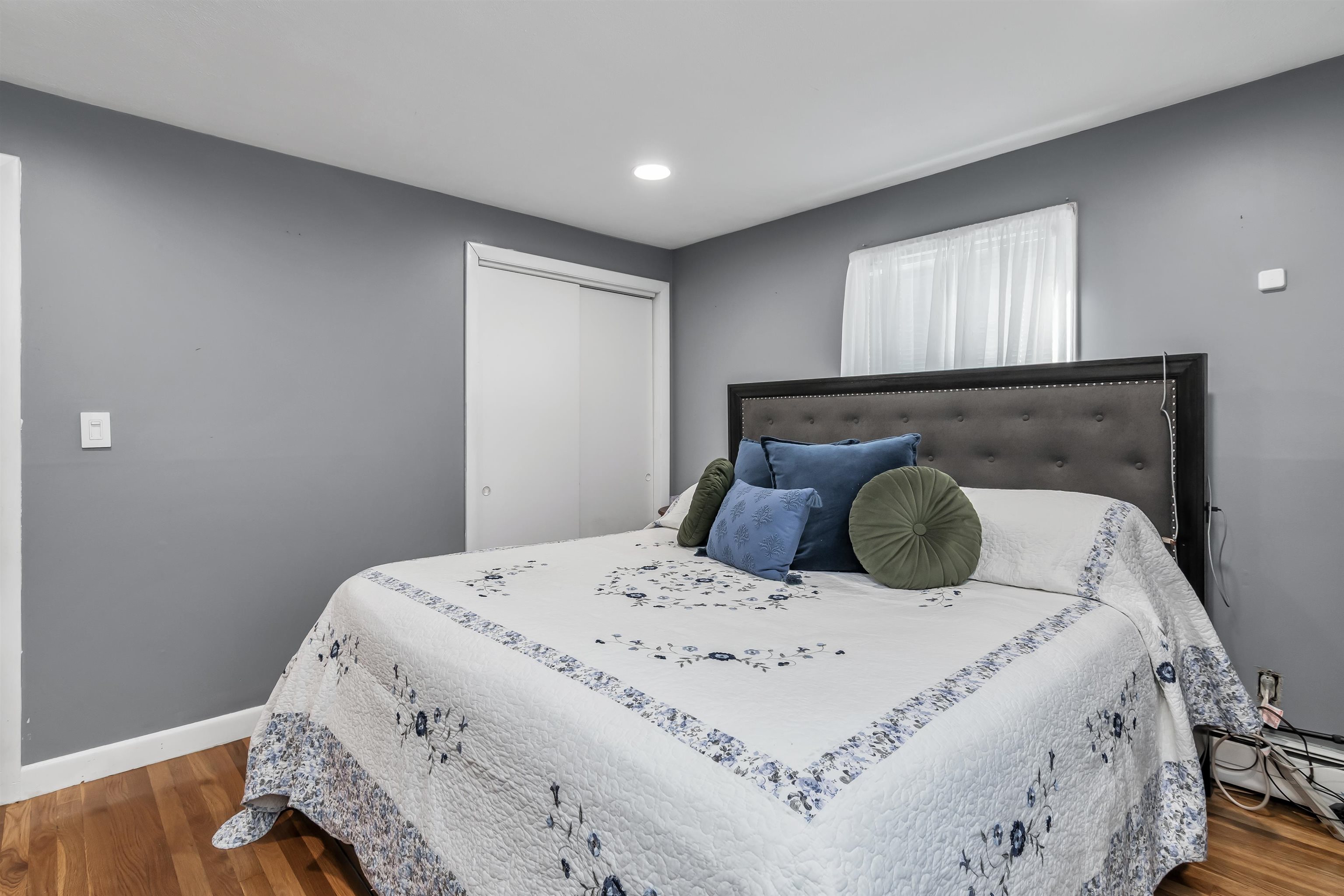 Salem, New Hampshire 03079, United States, 3 Bedrooms Bedrooms, ,1 BathroomBathrooms,Residential,Pending,152255