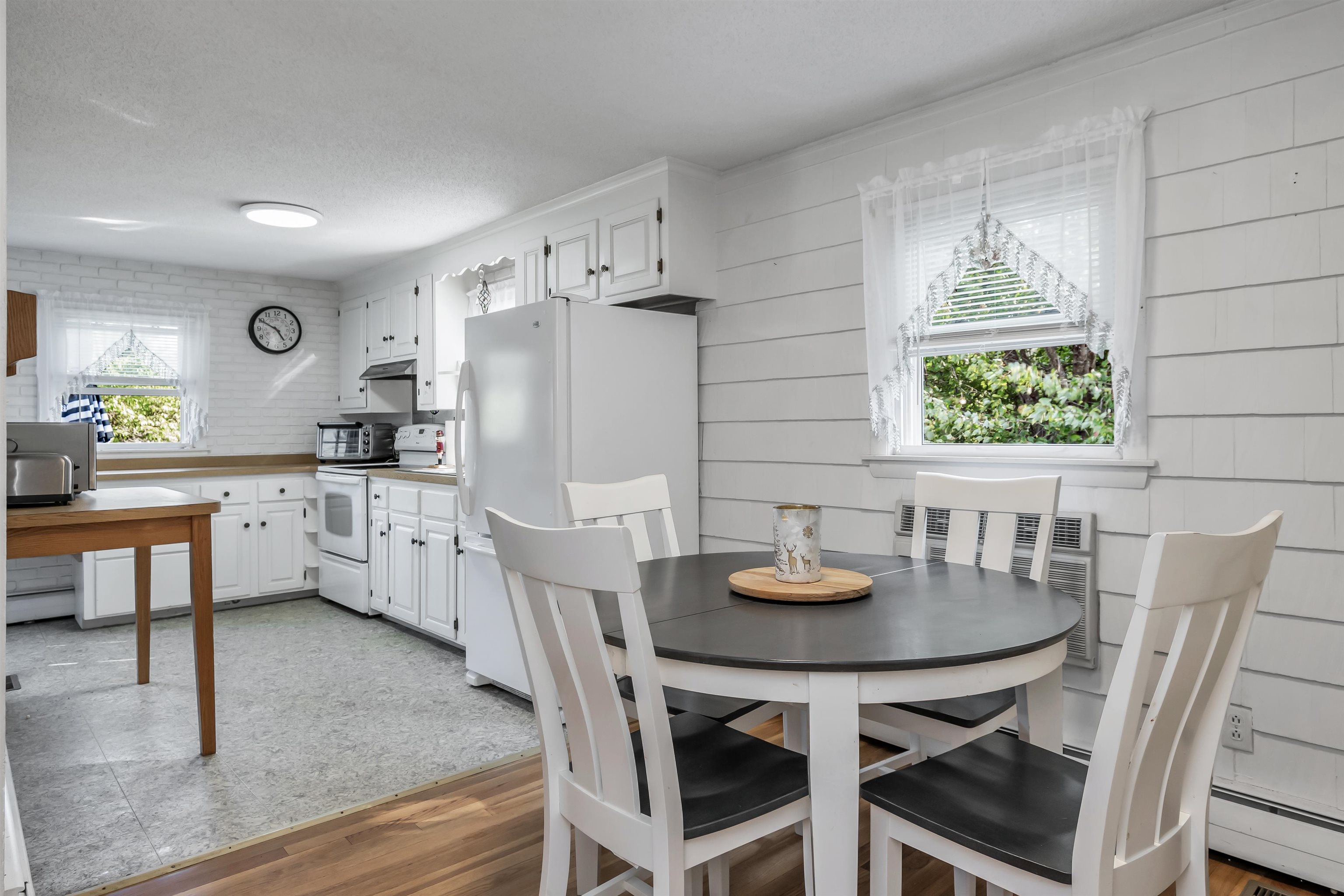 Salem, New Hampshire 03079, United States, 3 Bedrooms Bedrooms, ,1 BathroomBathrooms,Residential,Pending,152255