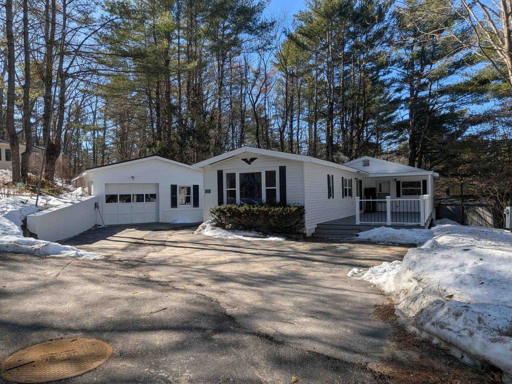 Photo of 22 Fir Tree Lane, Tuftonboro, NH 03816 (MLS # 5080168)