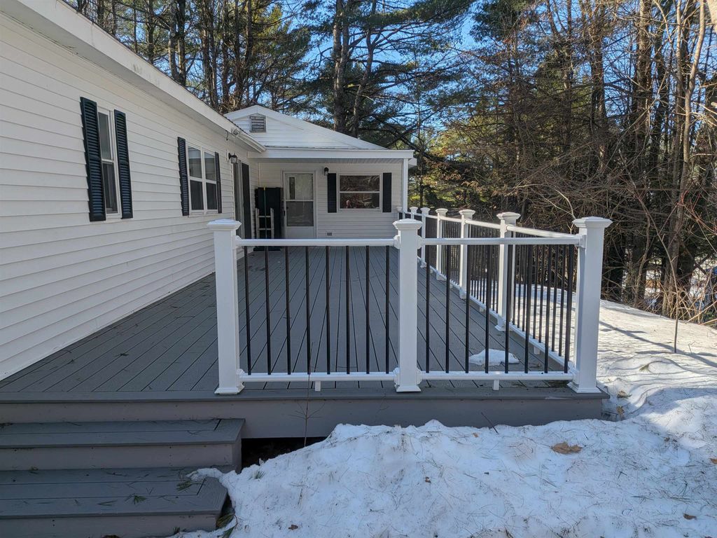 Photo of 22 Fir Tree Lane, Tuftonboro, NH 03816 (MLS # 5080168)