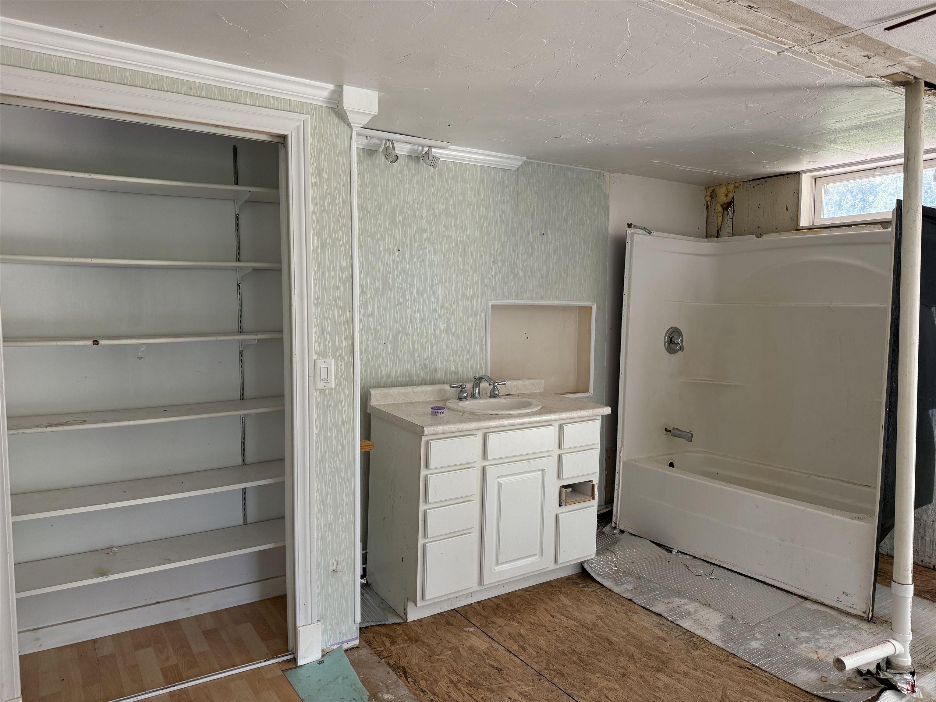 Fairfax, Vermont 05454, United States, 3 Bedrooms Bedrooms, ,1 BathroomBathrooms,Residential,Active,167449