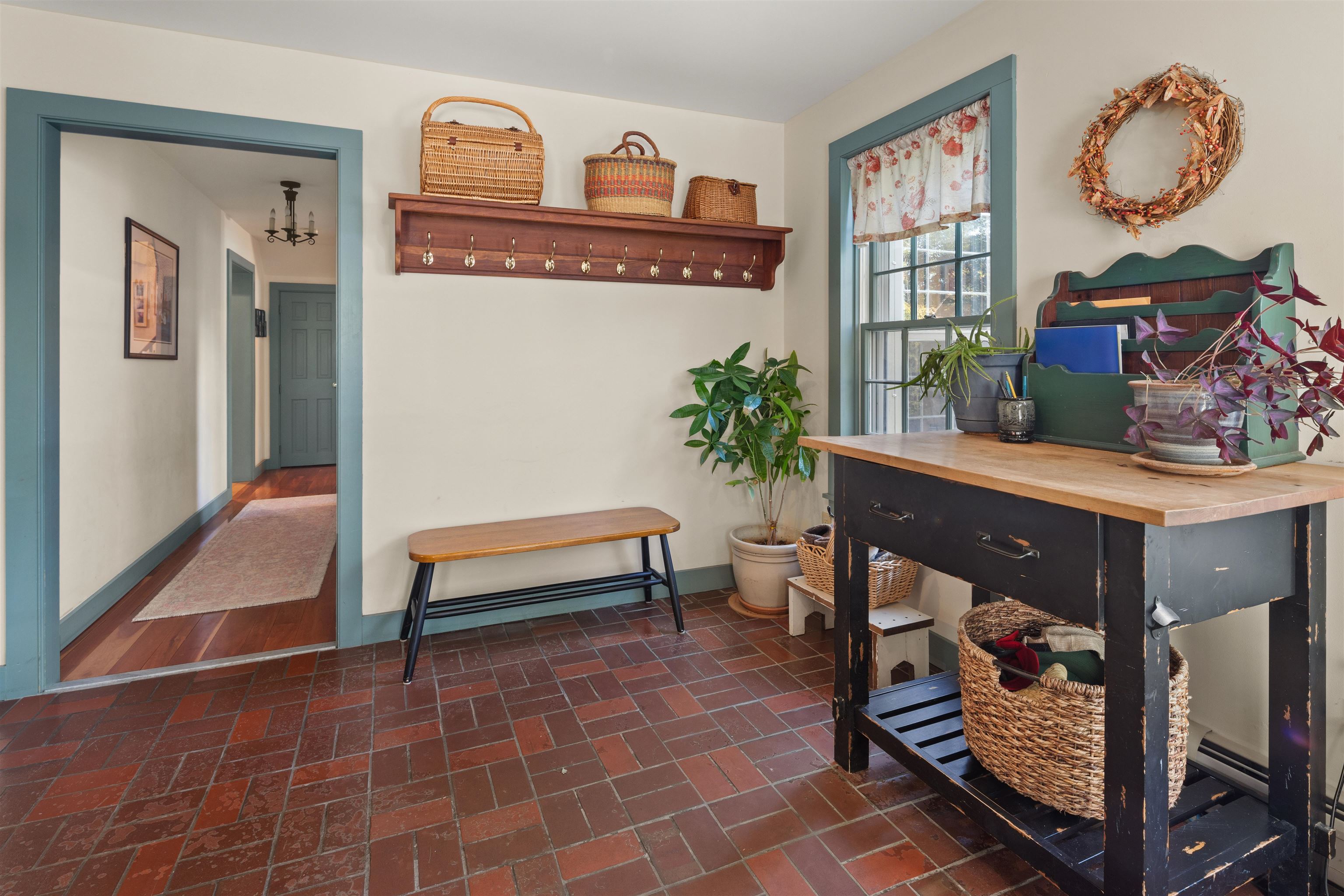 80 Ledgewood Terrace
