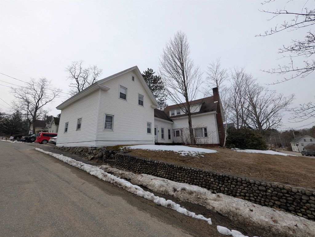 Photo of 73 Highland Street, Plymouth, NH 03264 (MLS # 5081203)