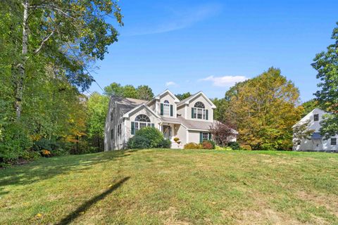 Photo of 14 Hilton Drive, Newmarket, NH 03857 (MLS # 5074490)
