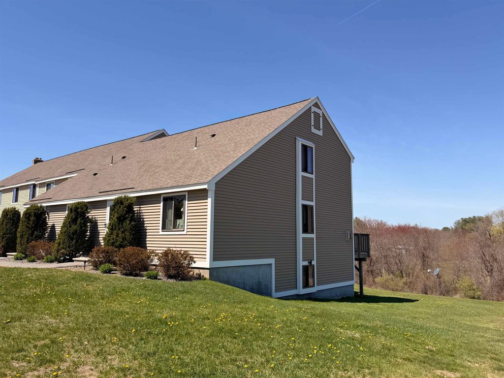 Photo of 20 Pendleton Lane, Londonderry, NH 03053 (MLS # 5089051)