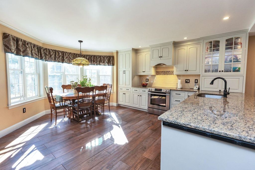 Photo of 13 Johns Drive, Hooksett, NH 03106 (MLS # 5067090)