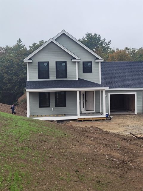Photo of 35 Windsor Lane #5, Hudson, NH 03051 (MLS # 5059655)