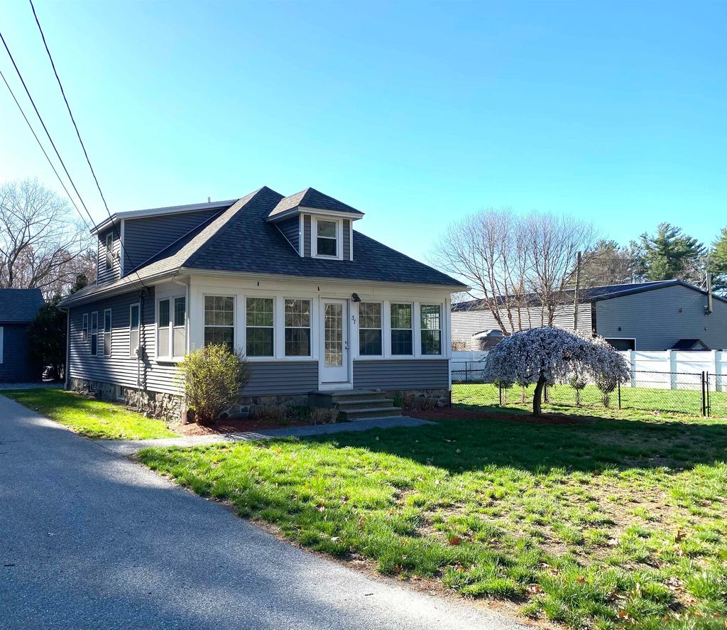 Photo of 37 Lawrence Road, Salem, NH 03079 (MLS # 5087189)