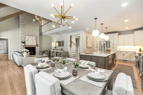 Photo of 14 Overlook Circle, Auburn, NH 03032 (MLS # 5071517)