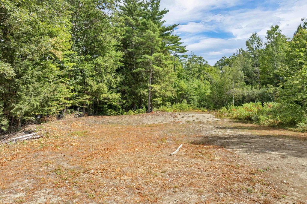 Photo of 23 Summit View Drive, Tamworth, NH 03886 (MLS # 5085075)