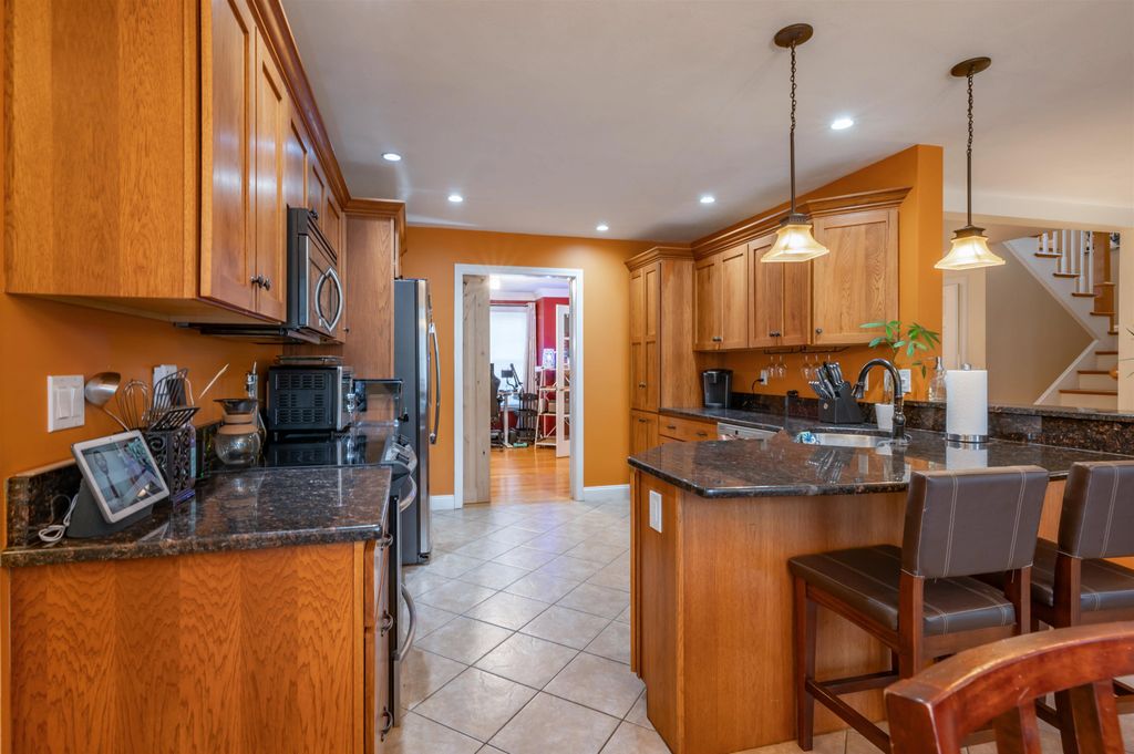 Photo of 2 Lowther Place, Nashua, NH 03062 (MLS # 5086842)