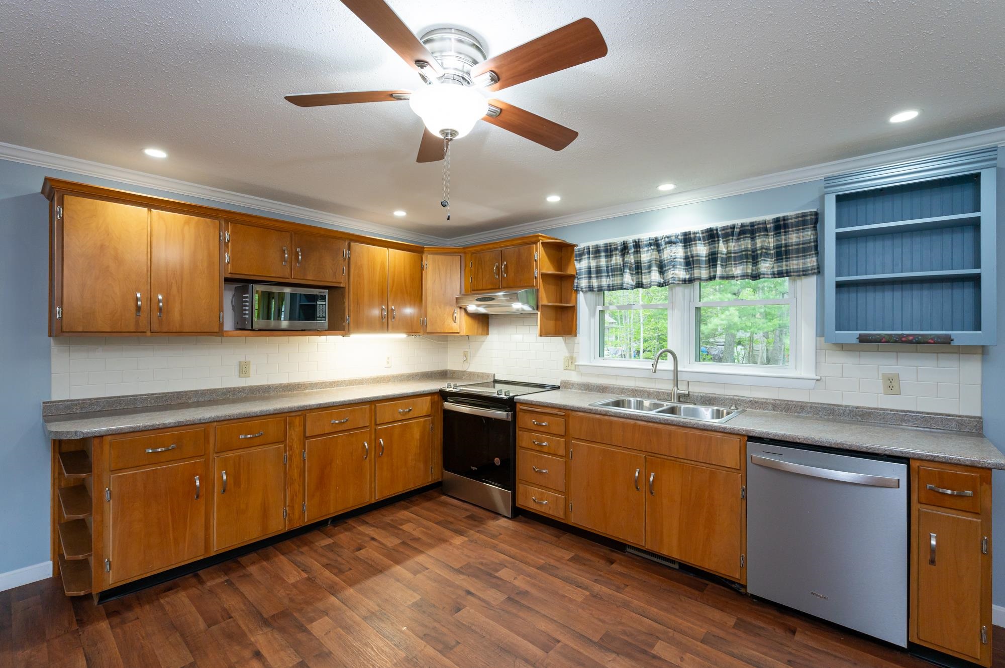 40 Whitten Road