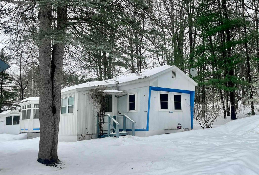 Photo of 7 Sargent Place #21, Gilford, NH 03249 (MLS # 5078733)