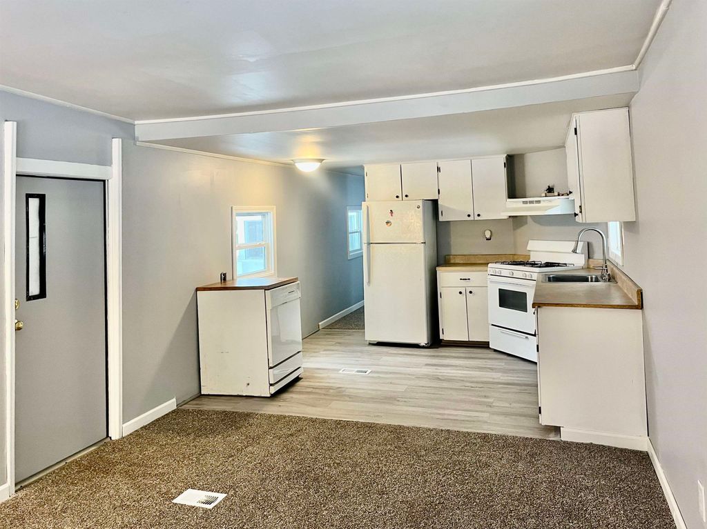 Photo of 7 Sargent Place #21, Gilford, NH 03249 (MLS # 5078733)