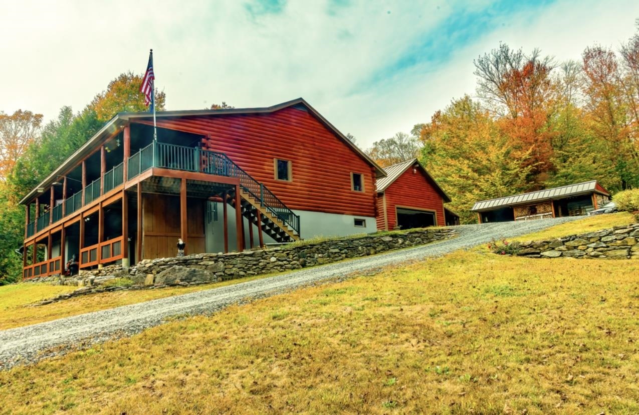 144 Keyes Hollow Road