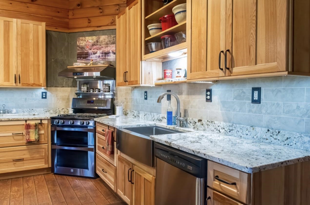 144 Keyes Hollow Road