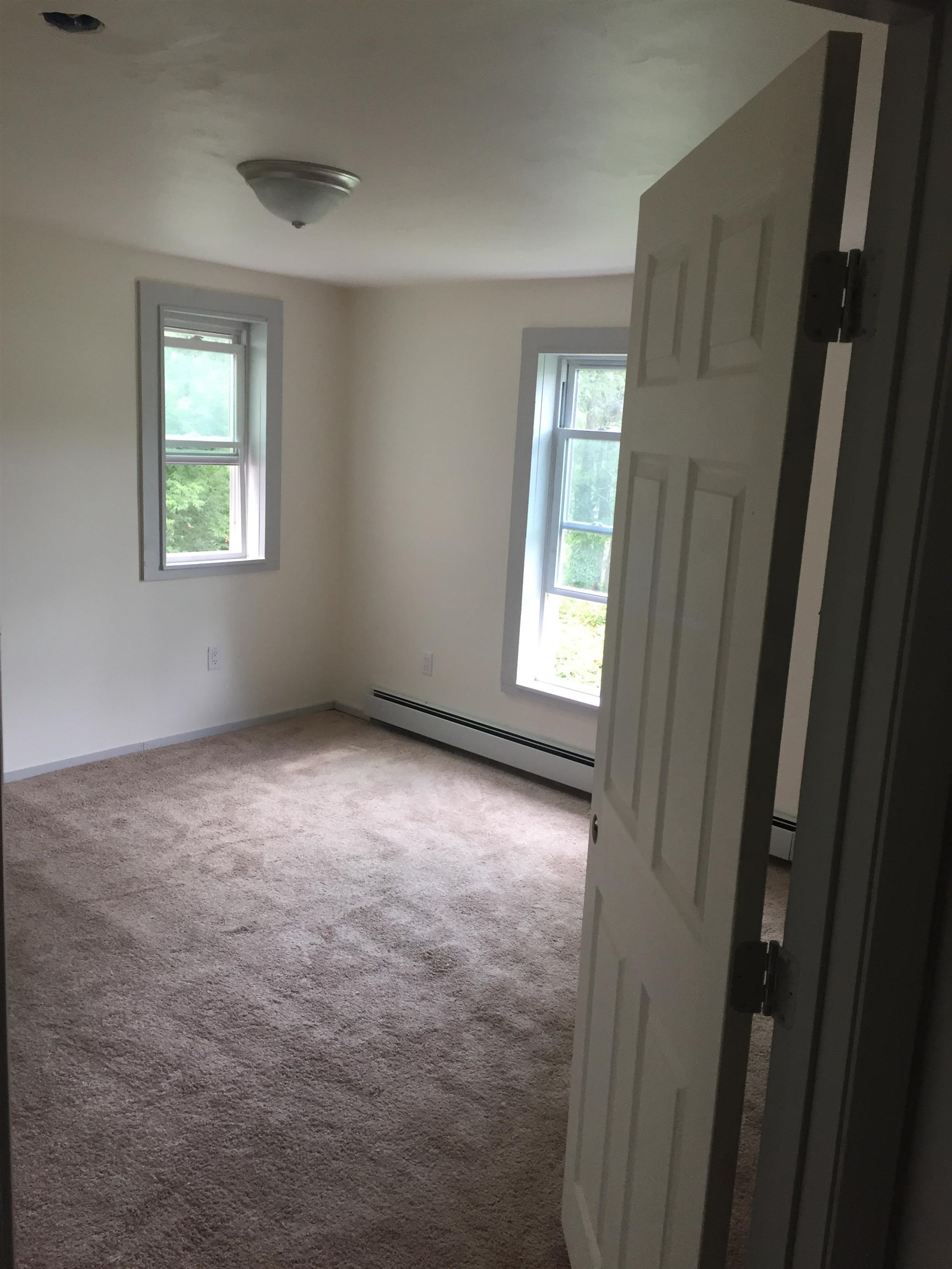 Hardwick, Vermont 05843, United States, 6 Bedrooms Bedrooms, ,Residential,Active,98828