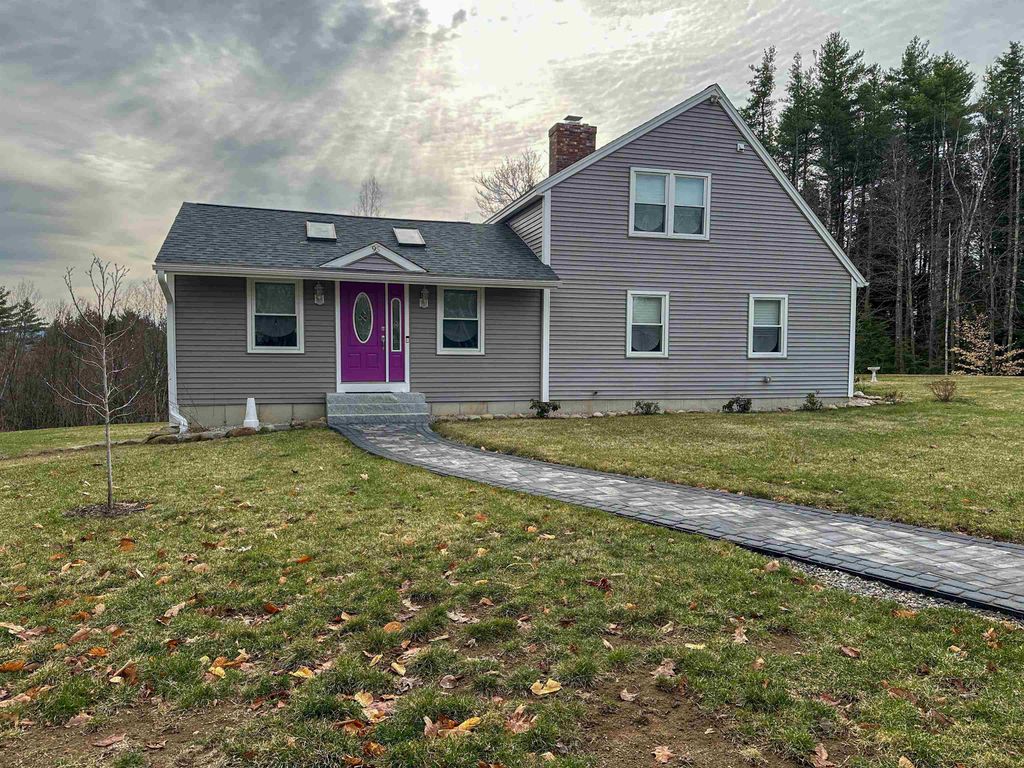 Photo of 95 Vista Heights, Tilton, NH 03276 (MLS # 5076805)