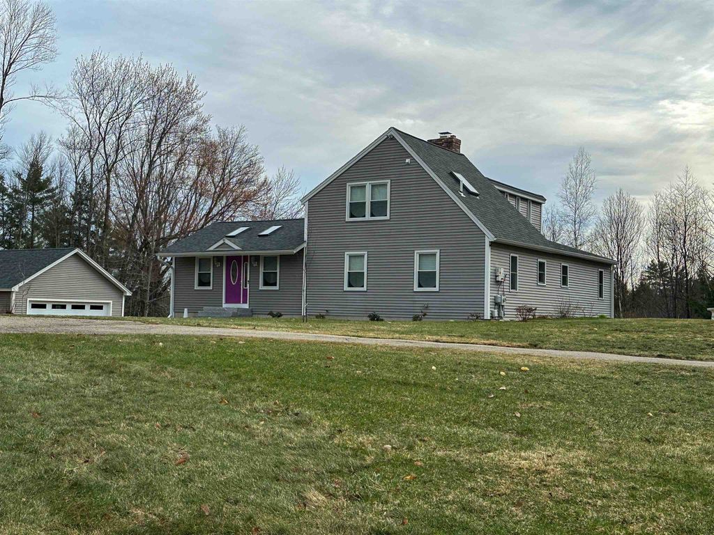 Photo of 95 Vista Heights, Tilton, NH 03276 (MLS # 5076805)