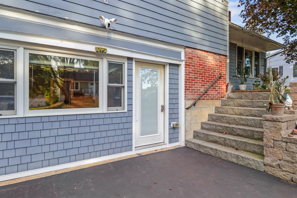 Photo of 3 Allen Street, Exeter, NH 03833 (MLS # 5062723)