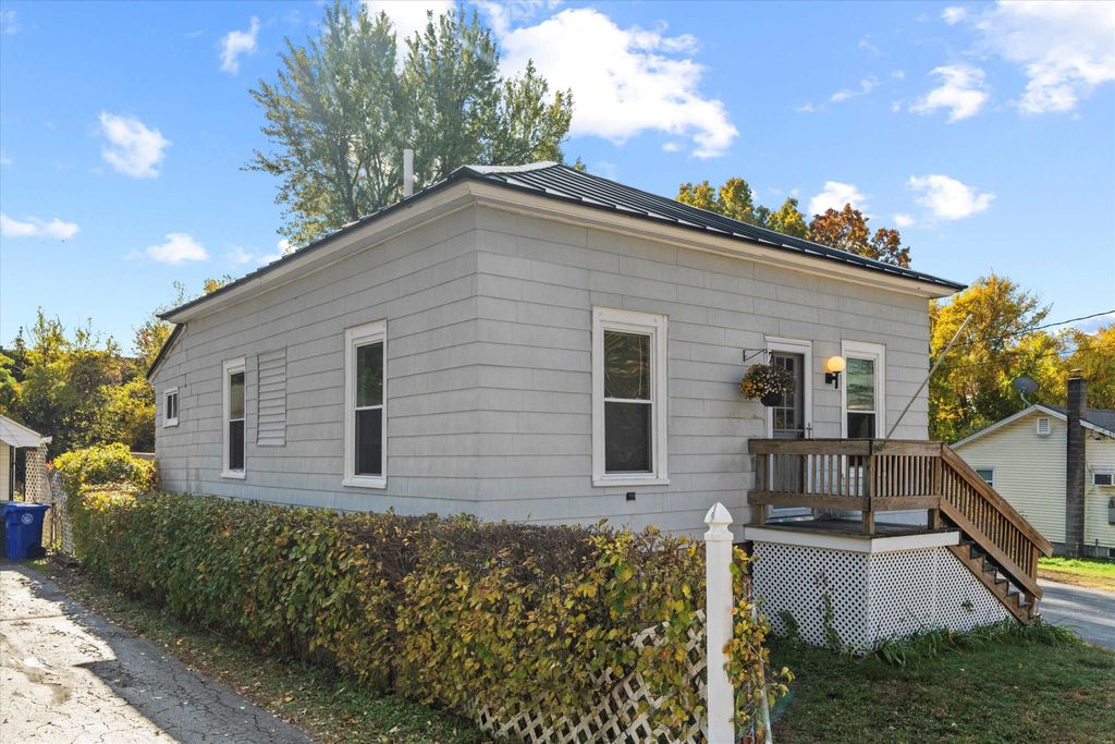 Photo of 153 Bow Street, Manchester, NH 03103 (MLS # 5067054)