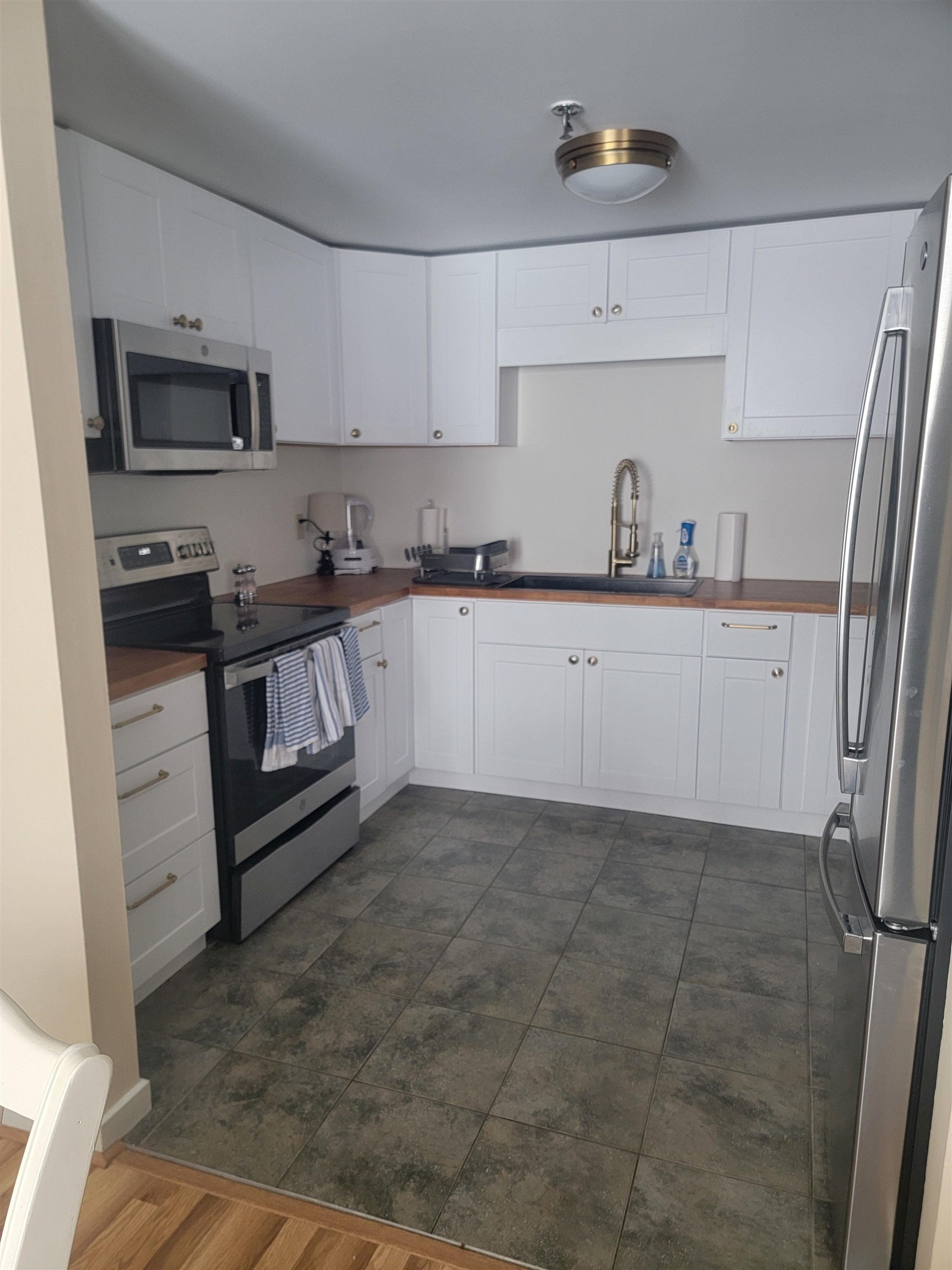 295 Hotel Road 17