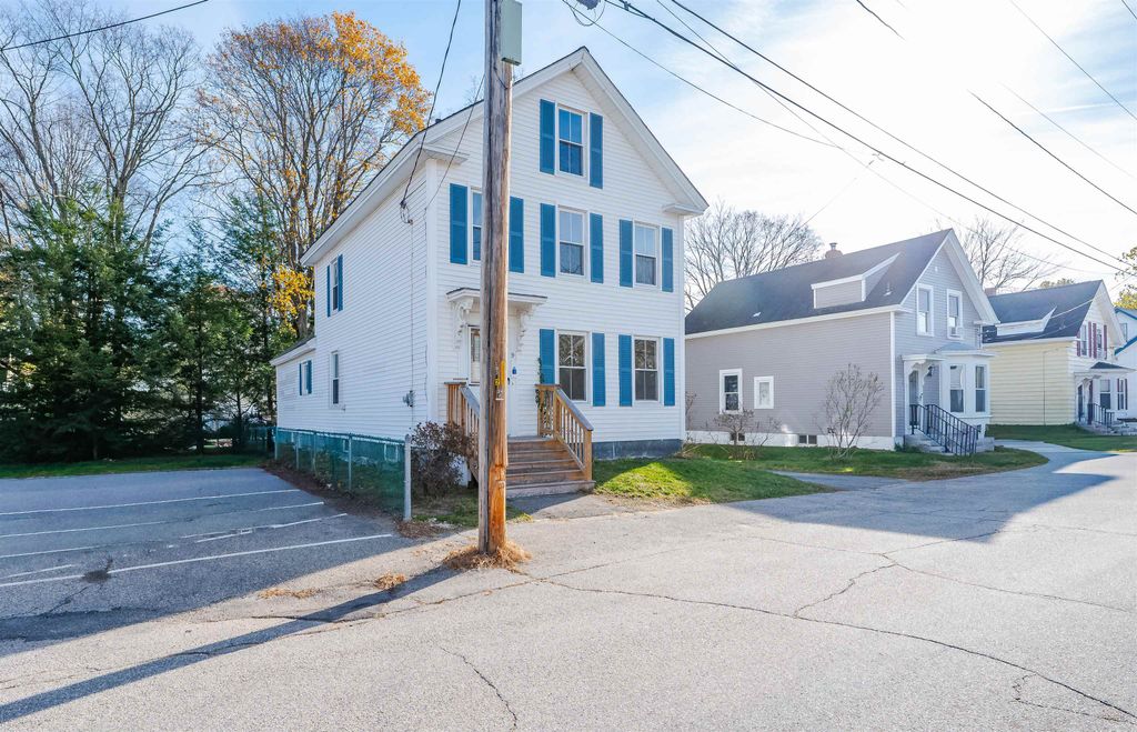 Photo of 9 School Street, Exeter, NH 03833 (MLS # 5068933)