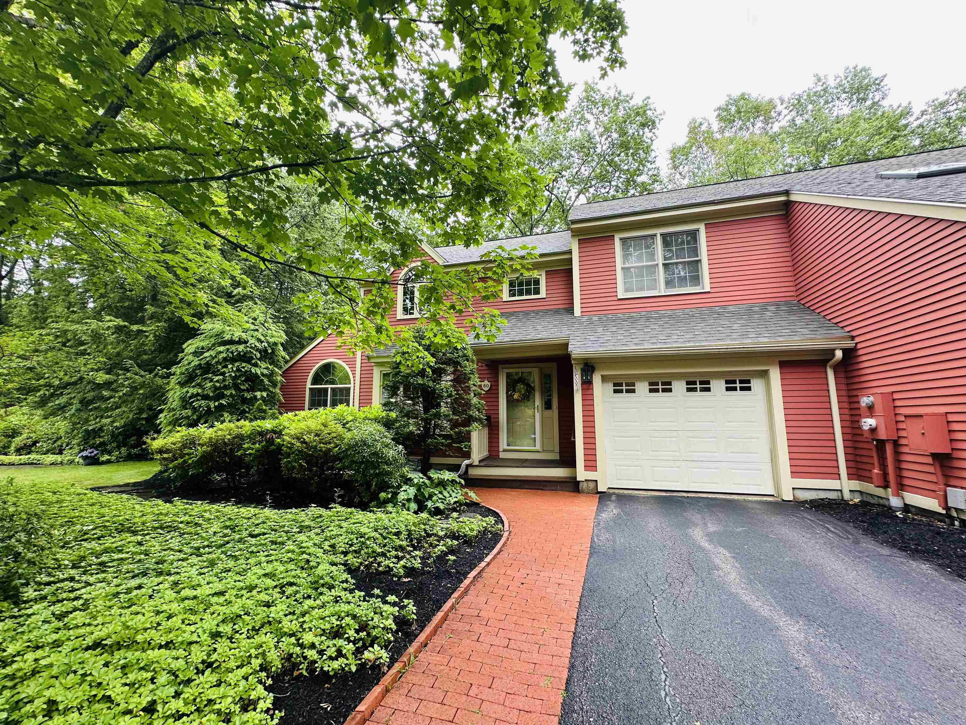 60 Peninsula Drive