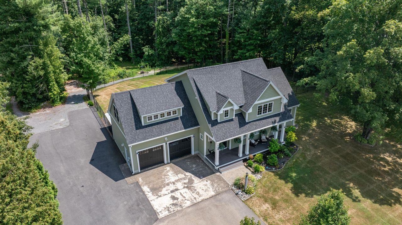 2 Fieldstone Drive
