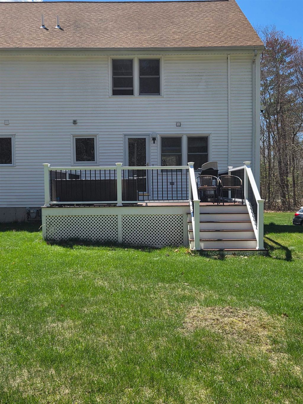 Photo of 284 High Range Road, Londonderry, NH 03053 (MLS # 5085603)